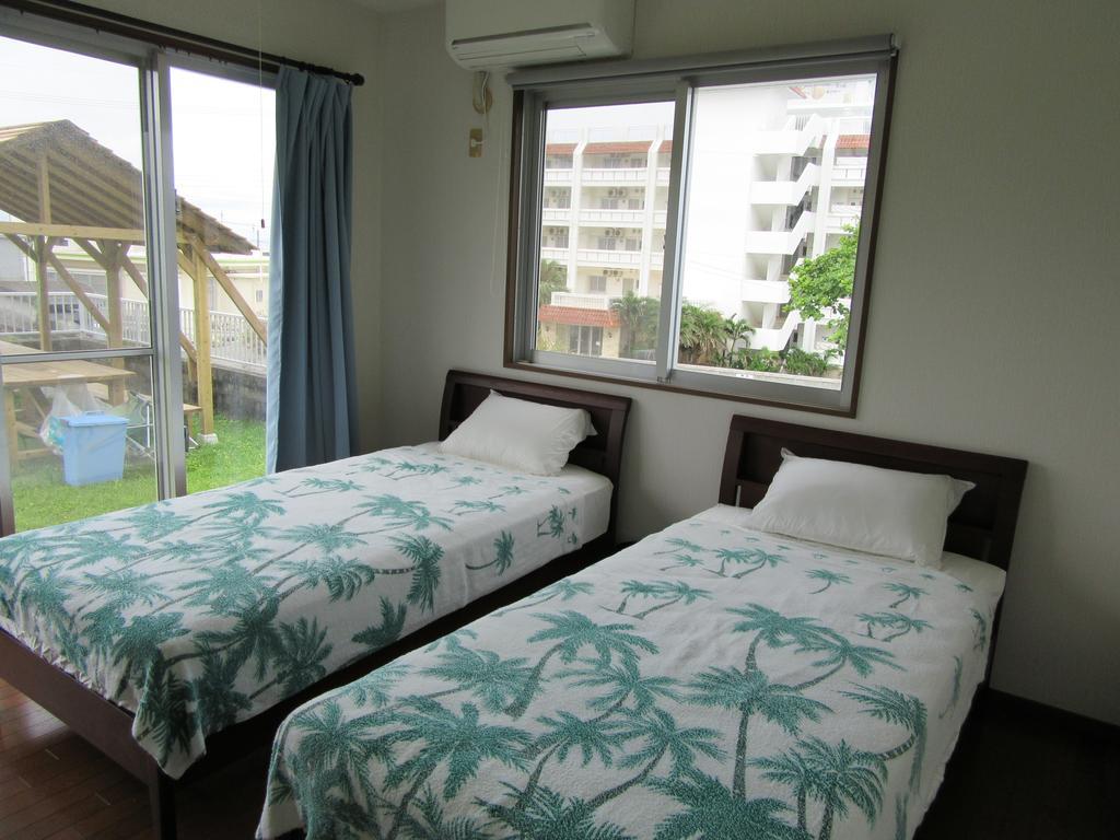 Guest House Diamond Yomitan Buitenkant foto